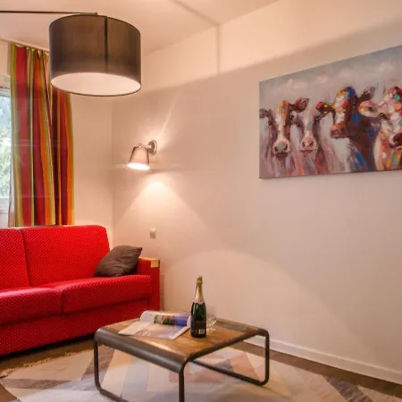 Cosy A Proche Du Ski-bus - Fr-1-343-238 Apartment *